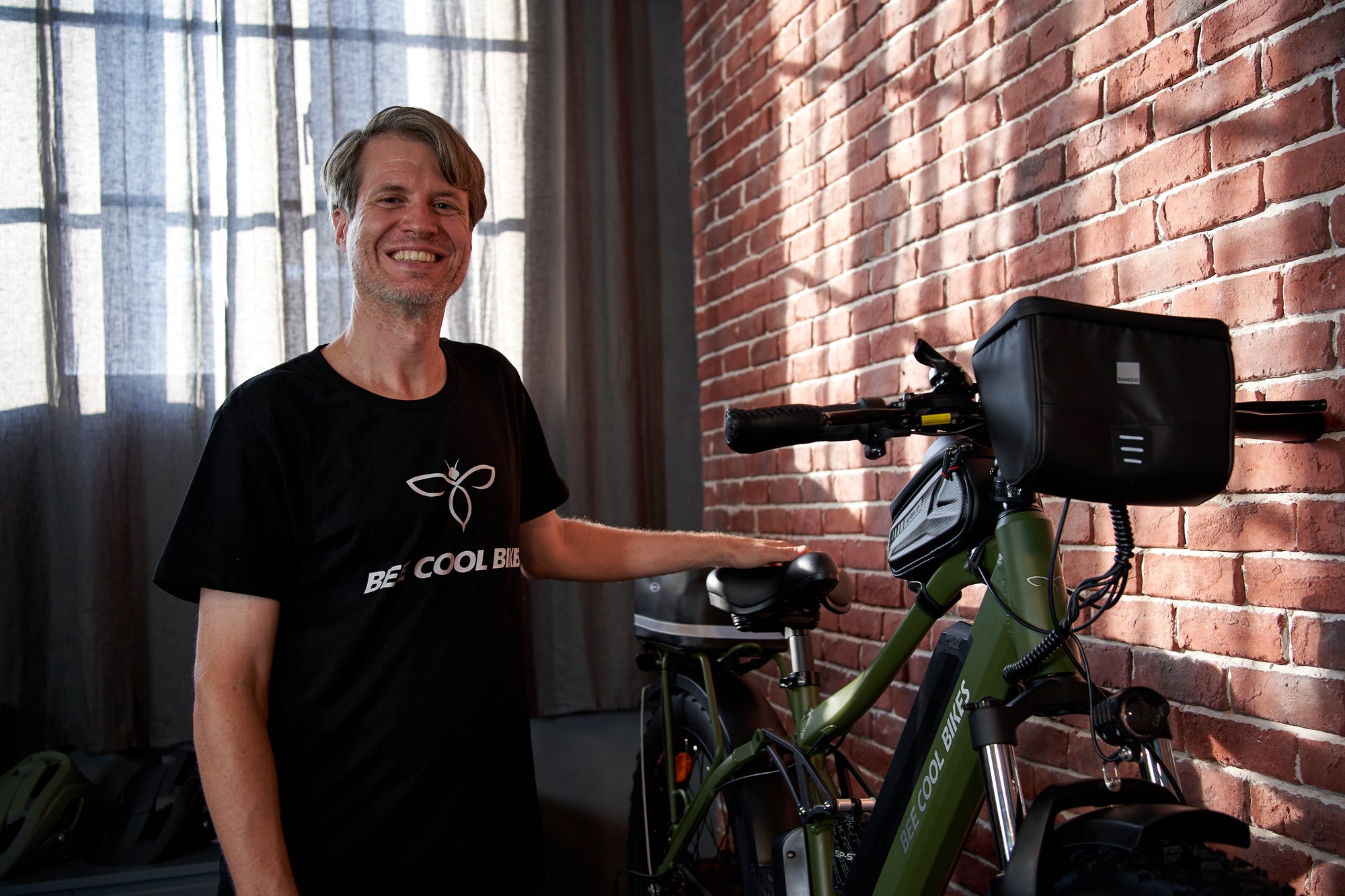 Expanding Load Capacity and Enhancing Cycling Experience with BeeCool Bikes' eBikes and Cycling Bags
